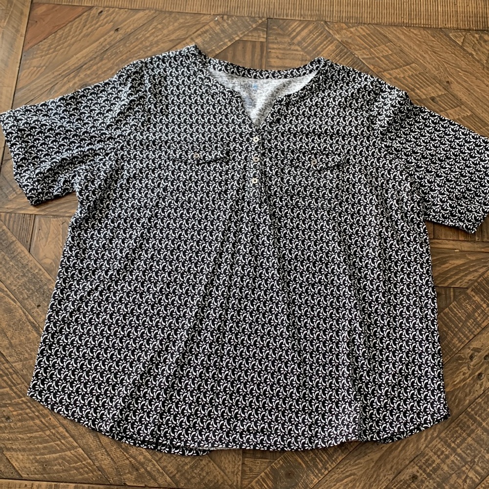 Craft and barrow women’s 1x short sleeve blouse